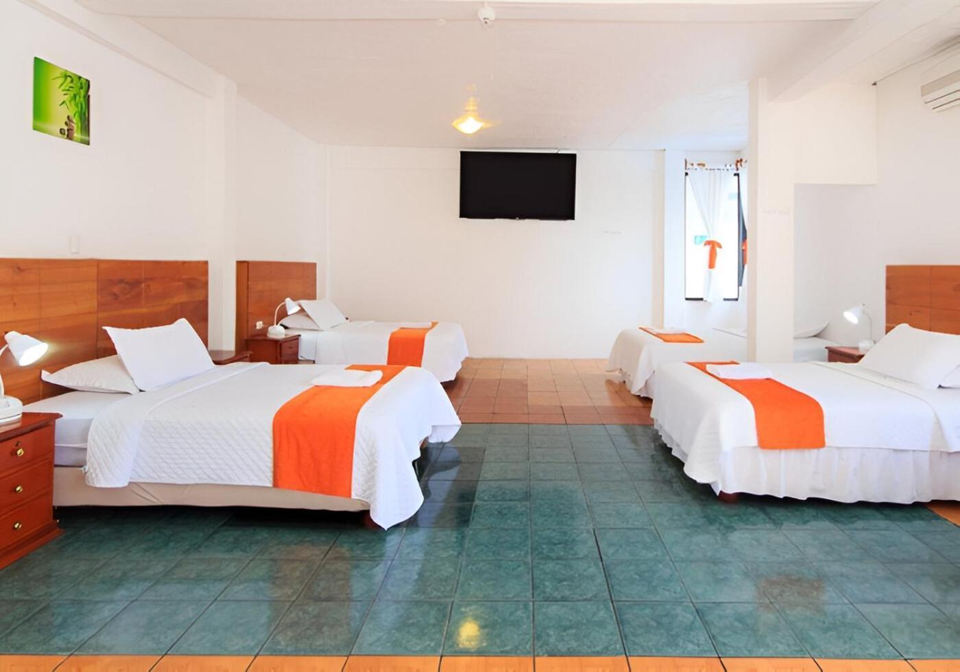 Hotel La Casa De Judy Puerto Ayora  Bagian luar foto