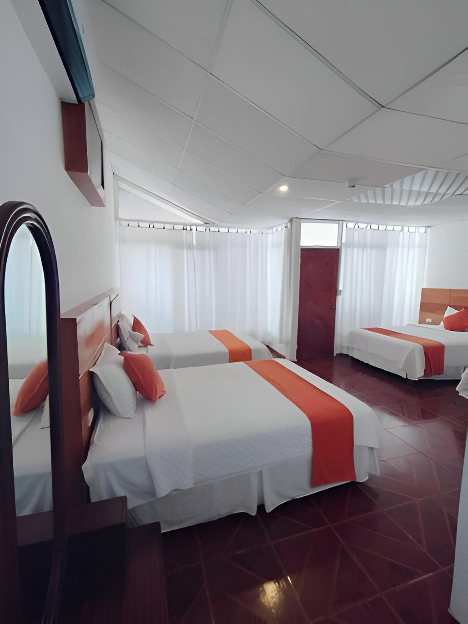 Hotel La Casa De Judy Puerto Ayora  Bagian luar foto