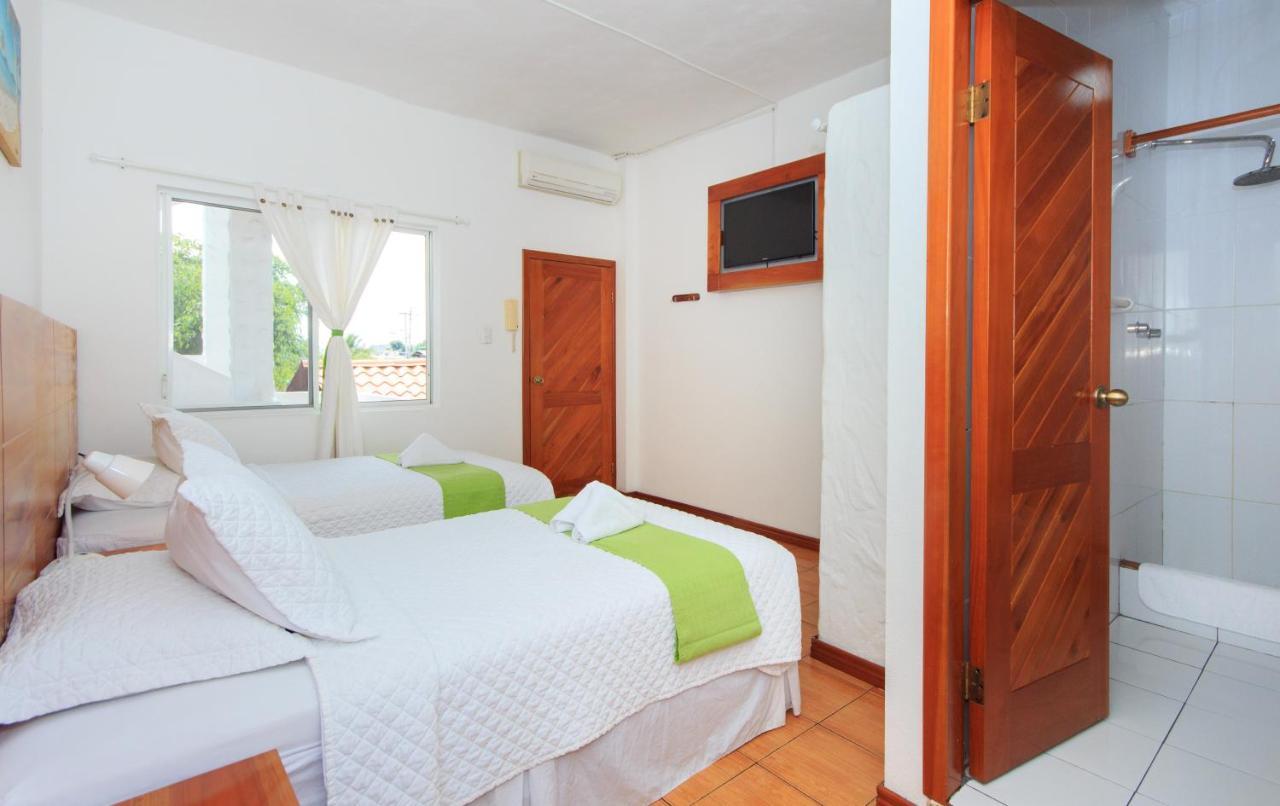 Hotel La Casa De Judy Puerto Ayora  Bagian luar foto