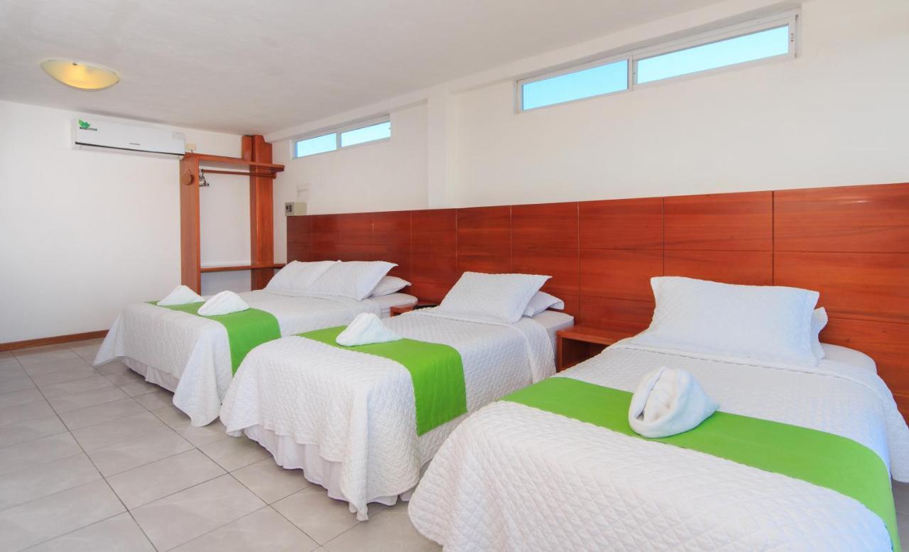 Hotel La Casa De Judy Puerto Ayora  Bagian luar foto
